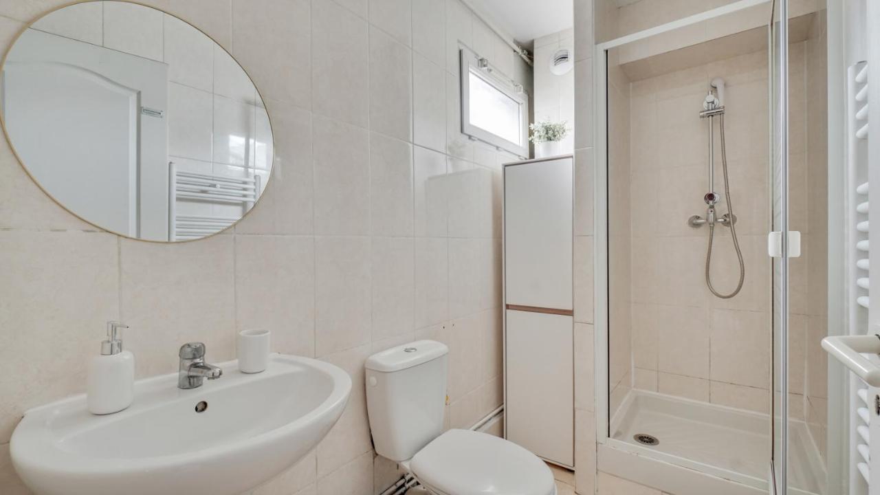 Chic Apart With Parking Near Paris Appartamento Aubervilliers Esterno foto